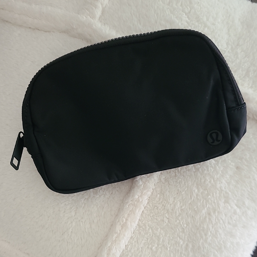 Lululemon Black Cross Body Bag